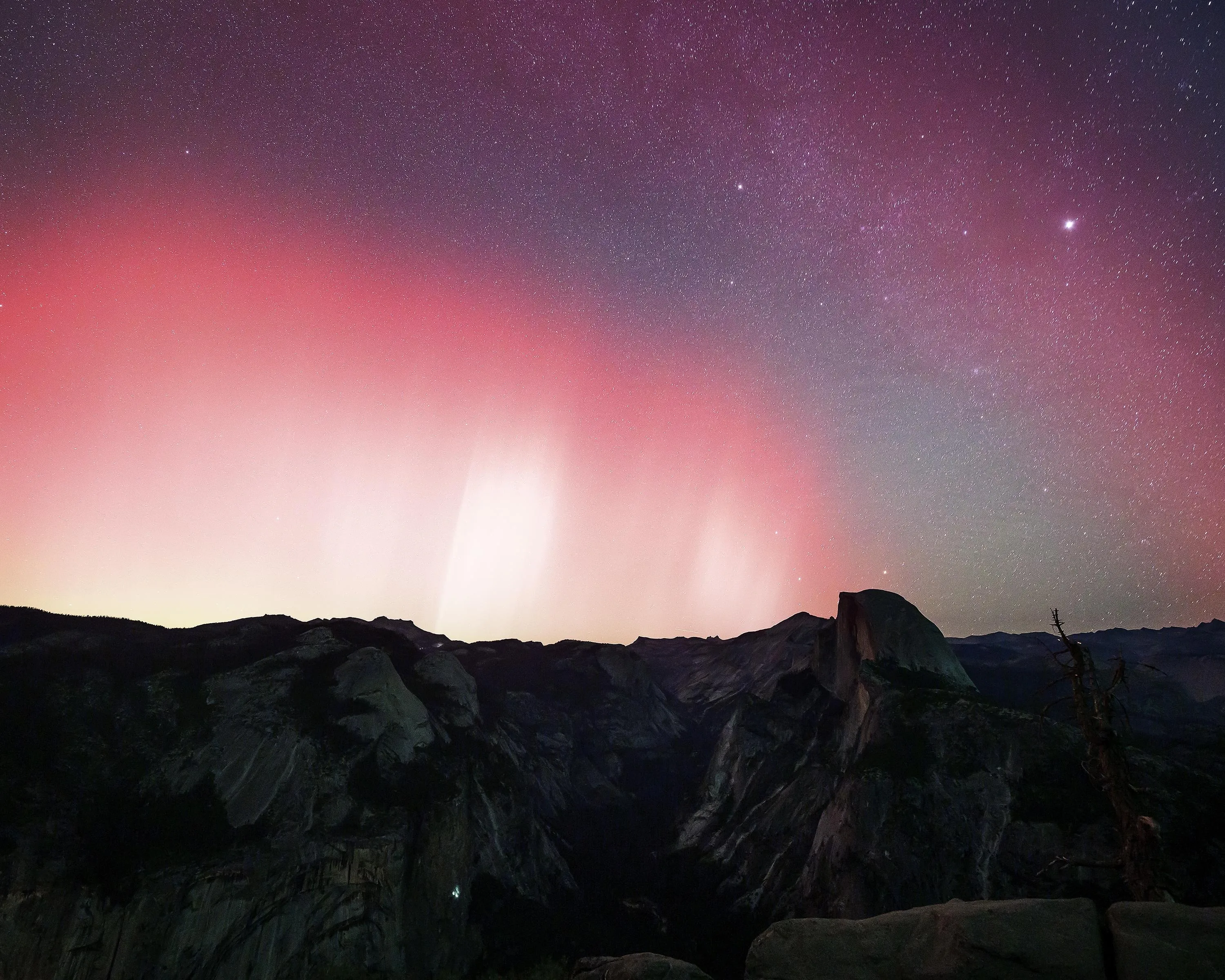 Aurora Over Yosemite Valley: A Rare Celestial Dance